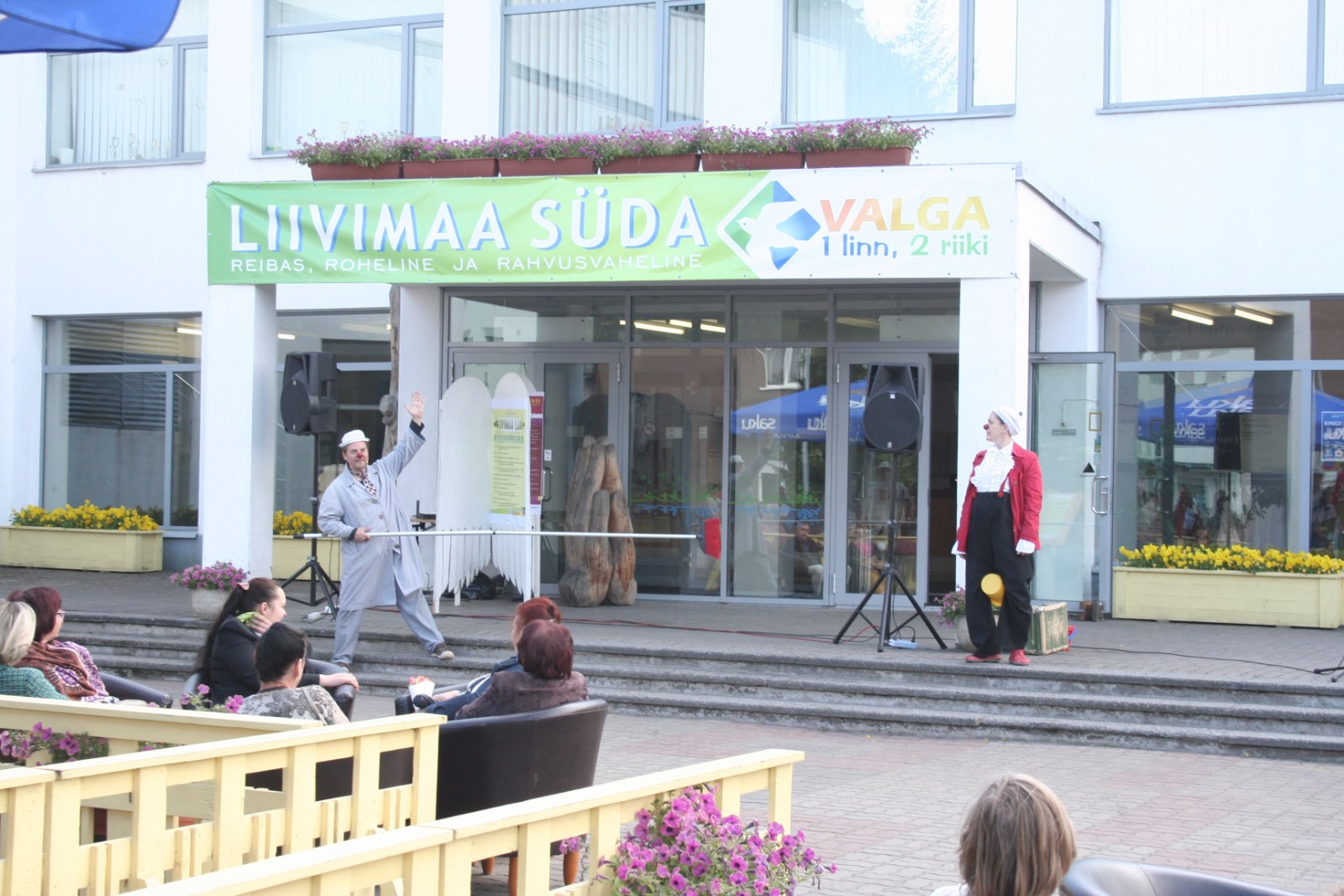 Valga - Valka linnapäevade ja loomeinimeste ühisnäituse avamine